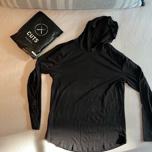 Men’s Hooded Curve Hem Long Sleeve Shirt. Size Large. Color Black.